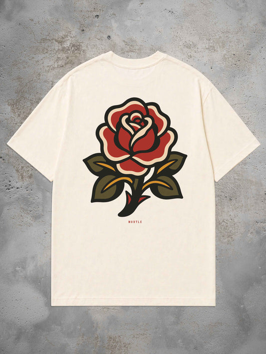 Oversized offwhite Tattoo T-Shirt mit großer Rose im Traditional Tattoo Stil auf dem Rücken