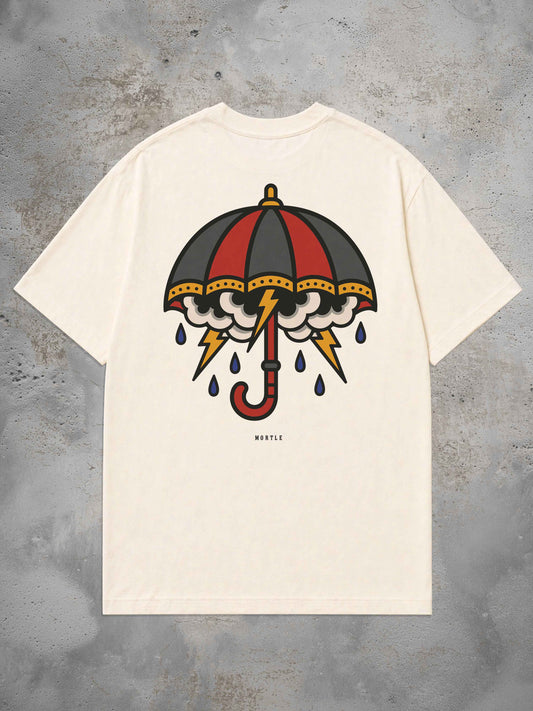 MORTLE Storm Umbrella Oversized T-Shirt in Off White mit Regenschirm, Gewitterwolken und Blitzen als großem Backprint.