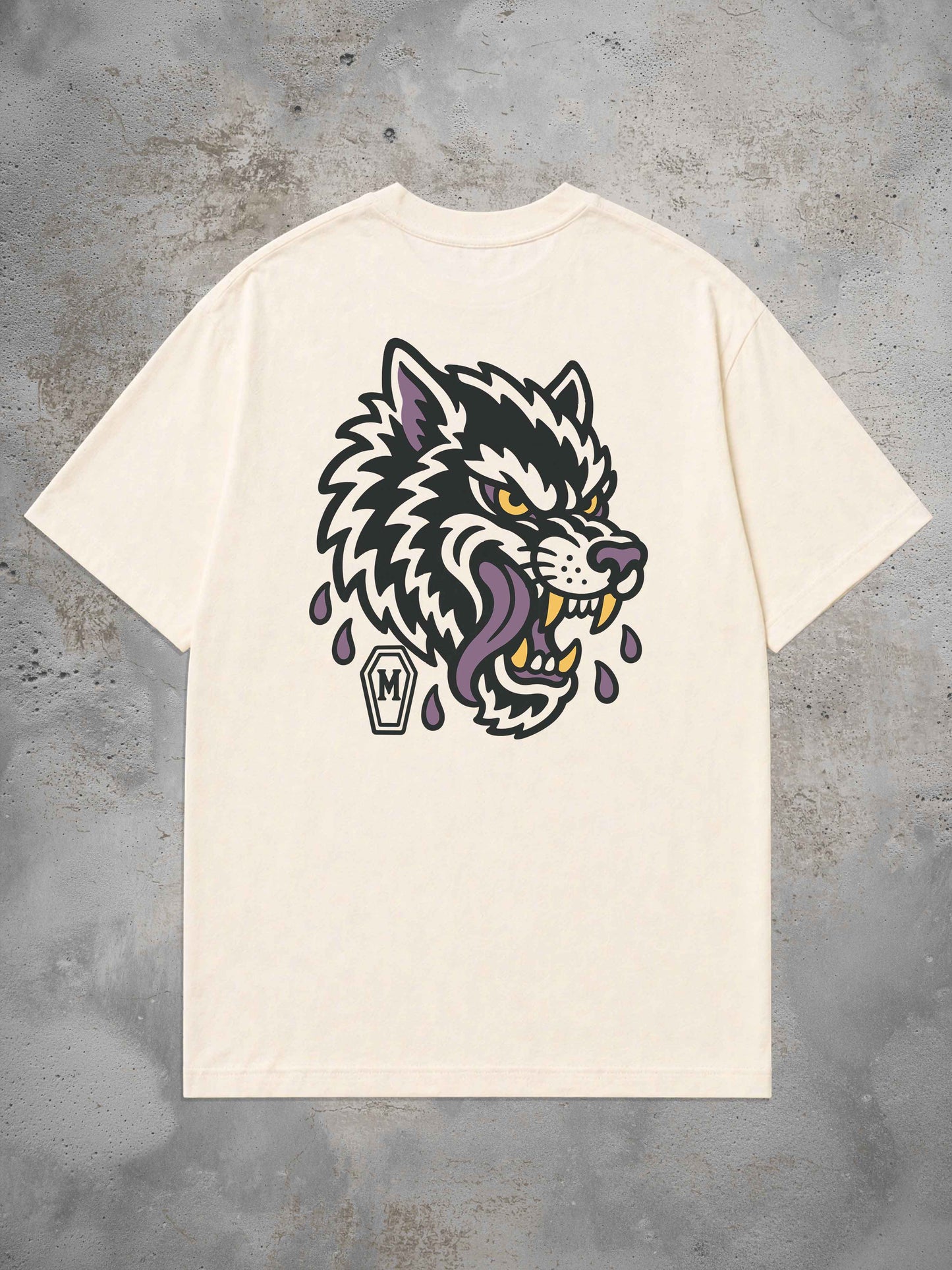 MORTLE Wolf Oversized T-Shirt in Offwhite mit großem Wolf Backprint in Schwarz, Violett und Gelb im Traditional Tattoo Stil
