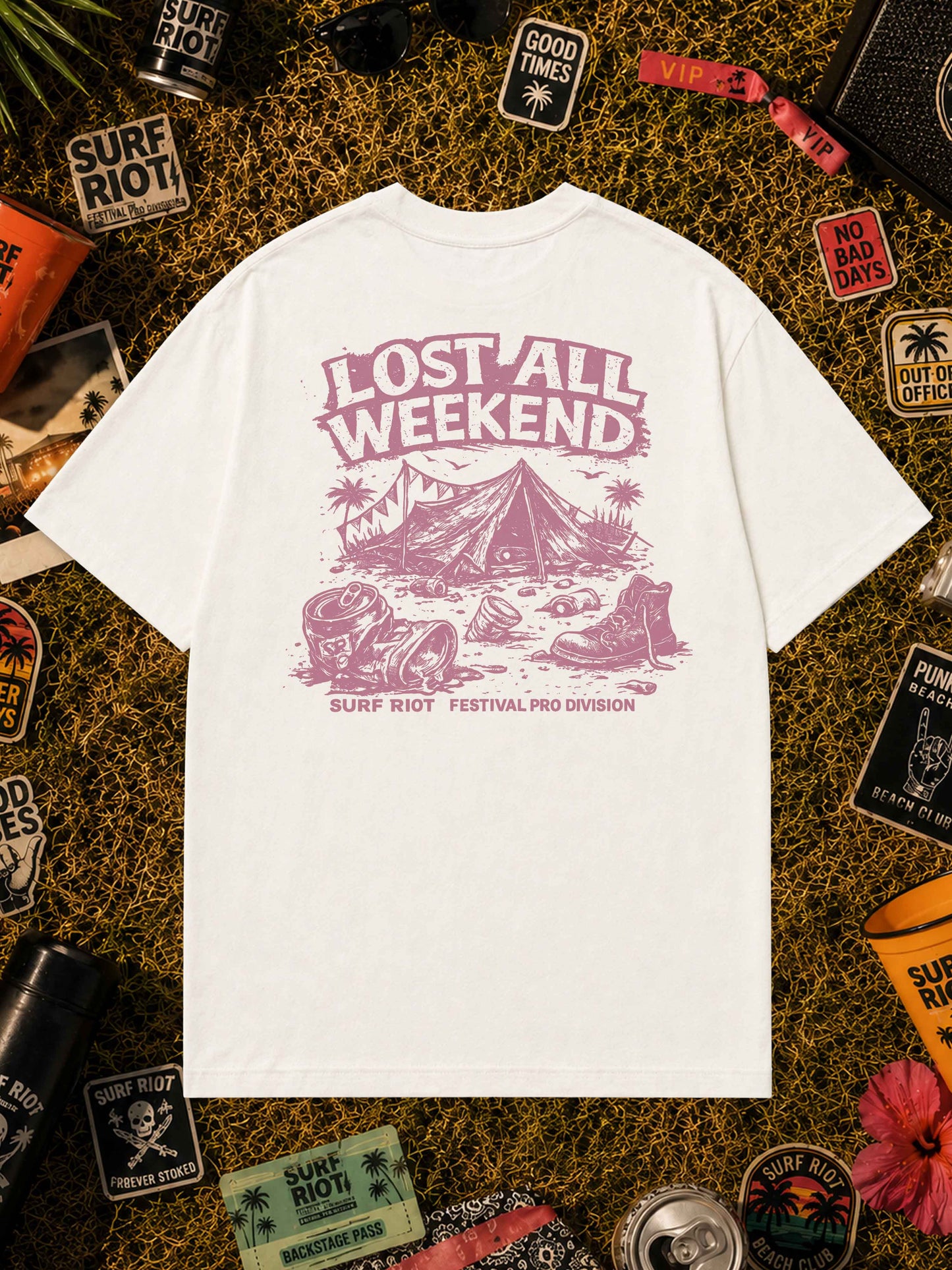Lost All Weekend Festival Shirt von Surf Riot in Weiß mit roséfarbenem Print